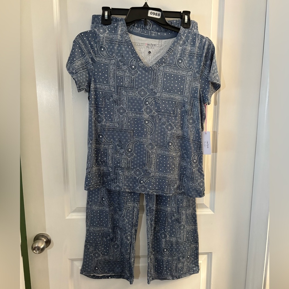 Blue Bandana Print Two-Piece Lounge Set/ Pajamas Sz Med NWT